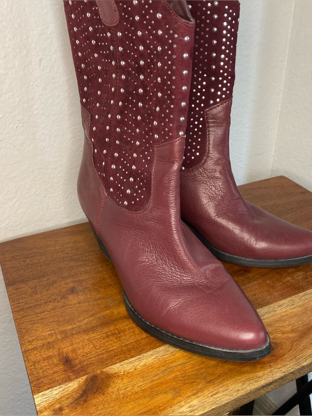 burgundy Reba studded western ankle boots. Size 8